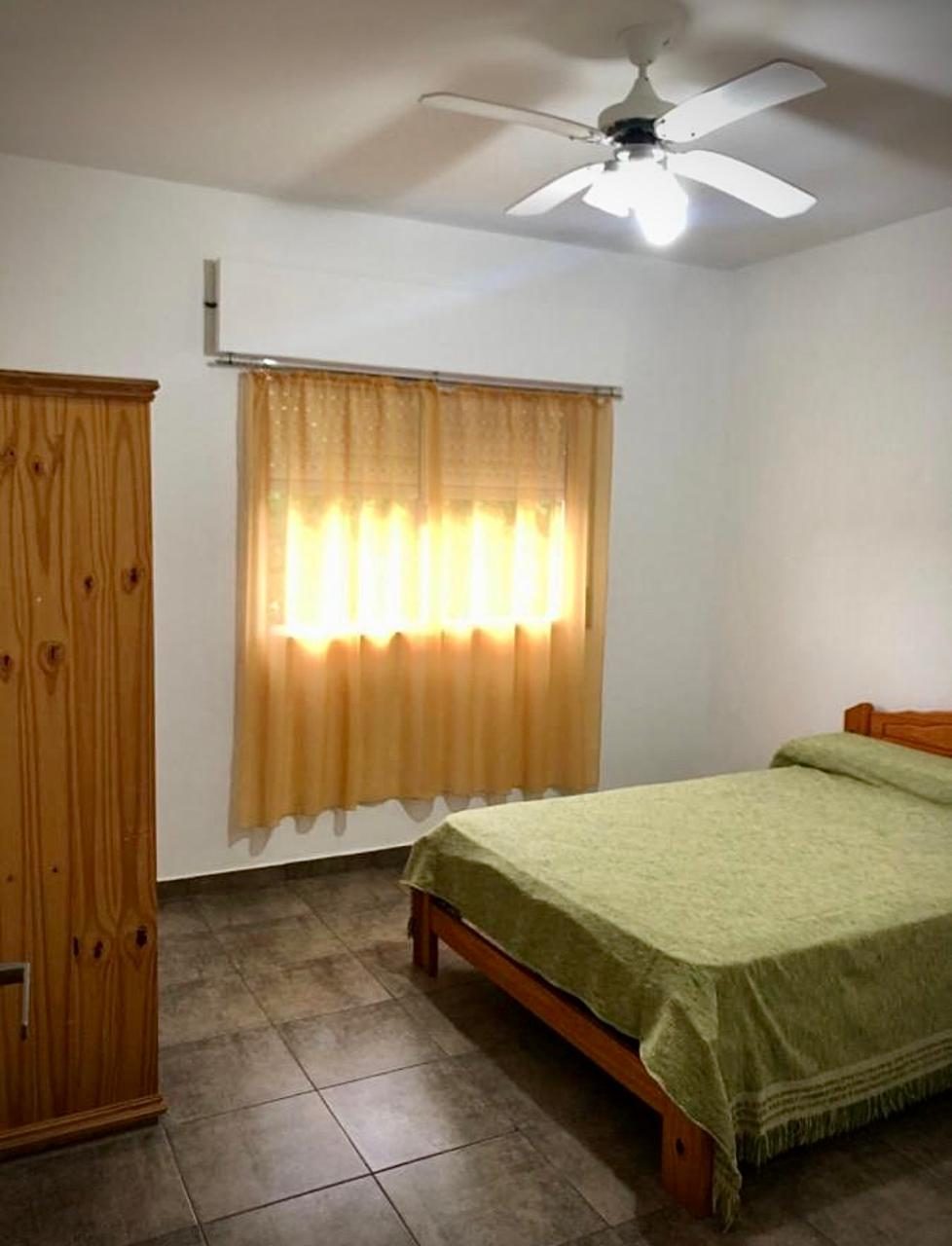 Dormitorio de Do Sol. Departamentos de Mar